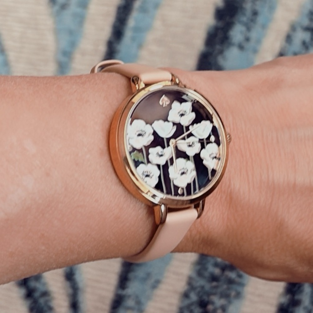 Kate Spade NWT NewYork Metro Three Hand Black and Gold Floral Watch - Picture 3 of 7